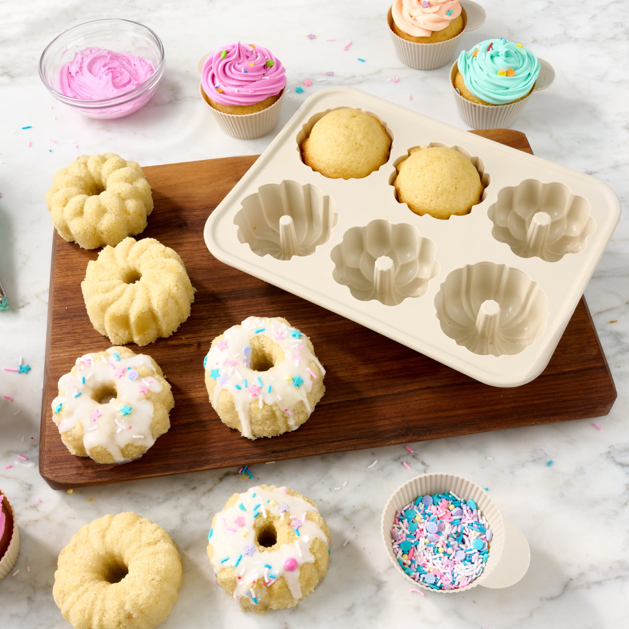 Mainstays Silicone Fluted Mini Cakelet Pan with 6 Cavities, Beige