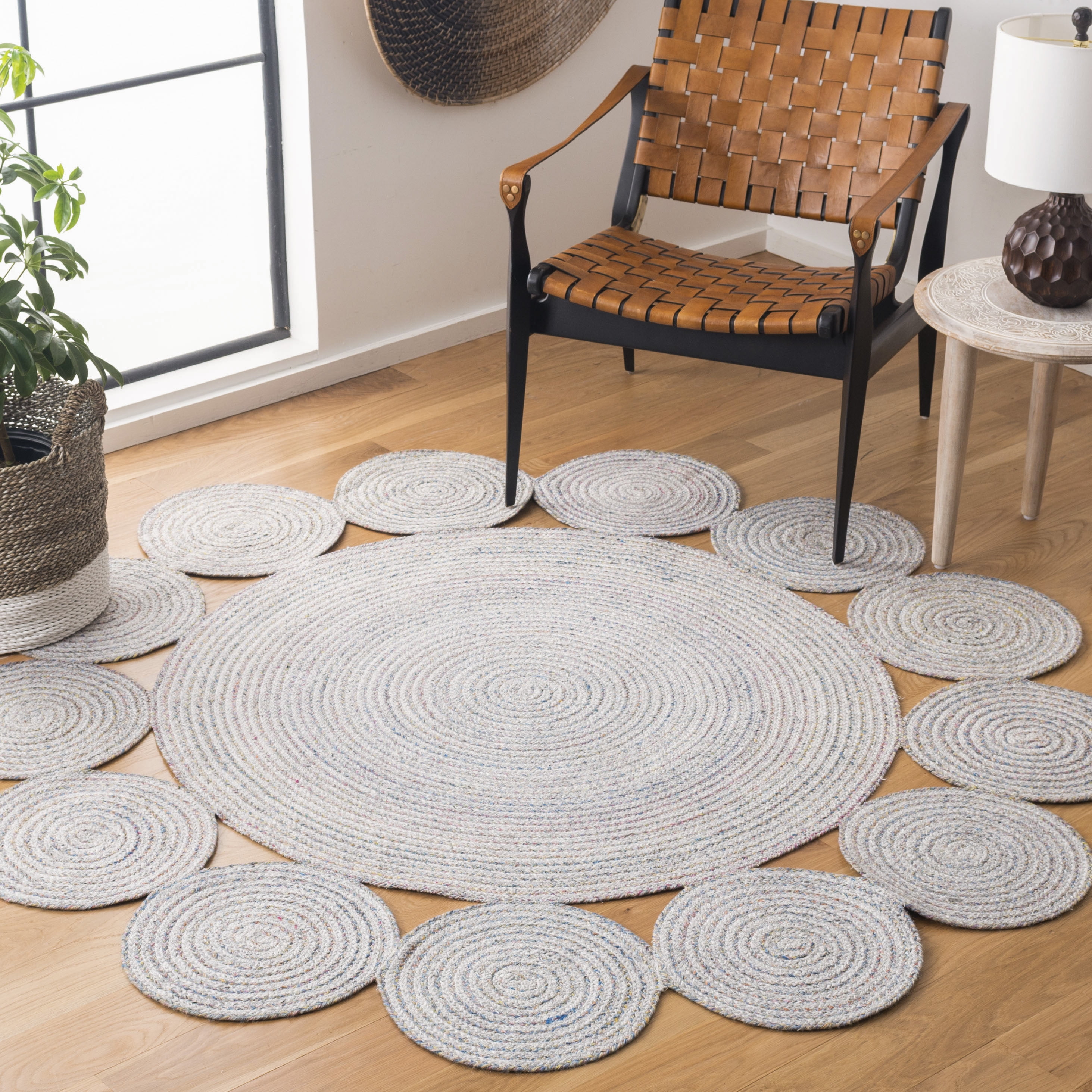 SAFAVIEH Cape Cod Hester Abstract Dots Polyester Area Rug, Grey/Pink, 7' x 7' Round