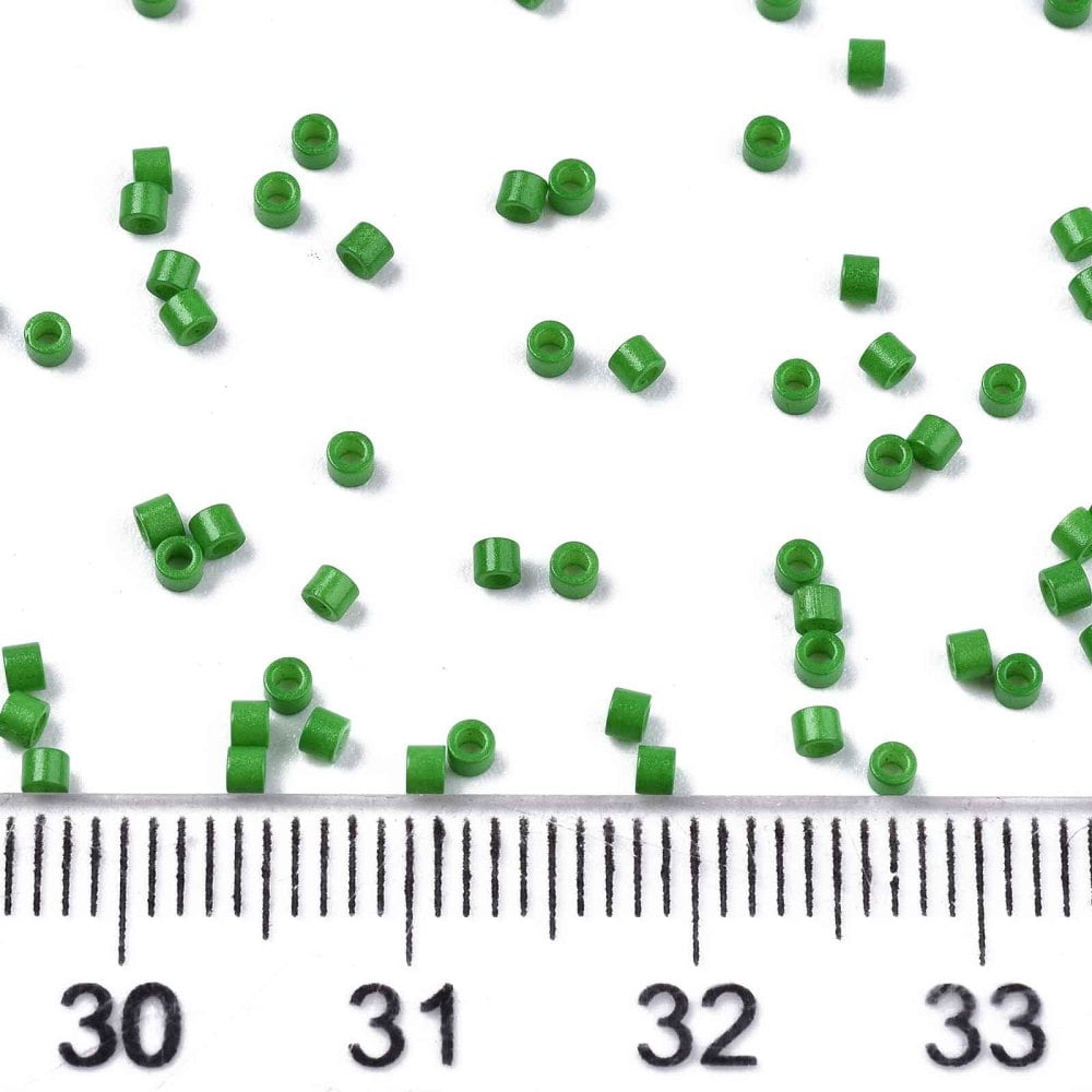 1bag 11/0 Grade A Glass Seed Beads Cylinder Uniform Seed Bead Size Baking Paint Green 1.5x1mm Hole: 0.5mm about 20000pcs/bag