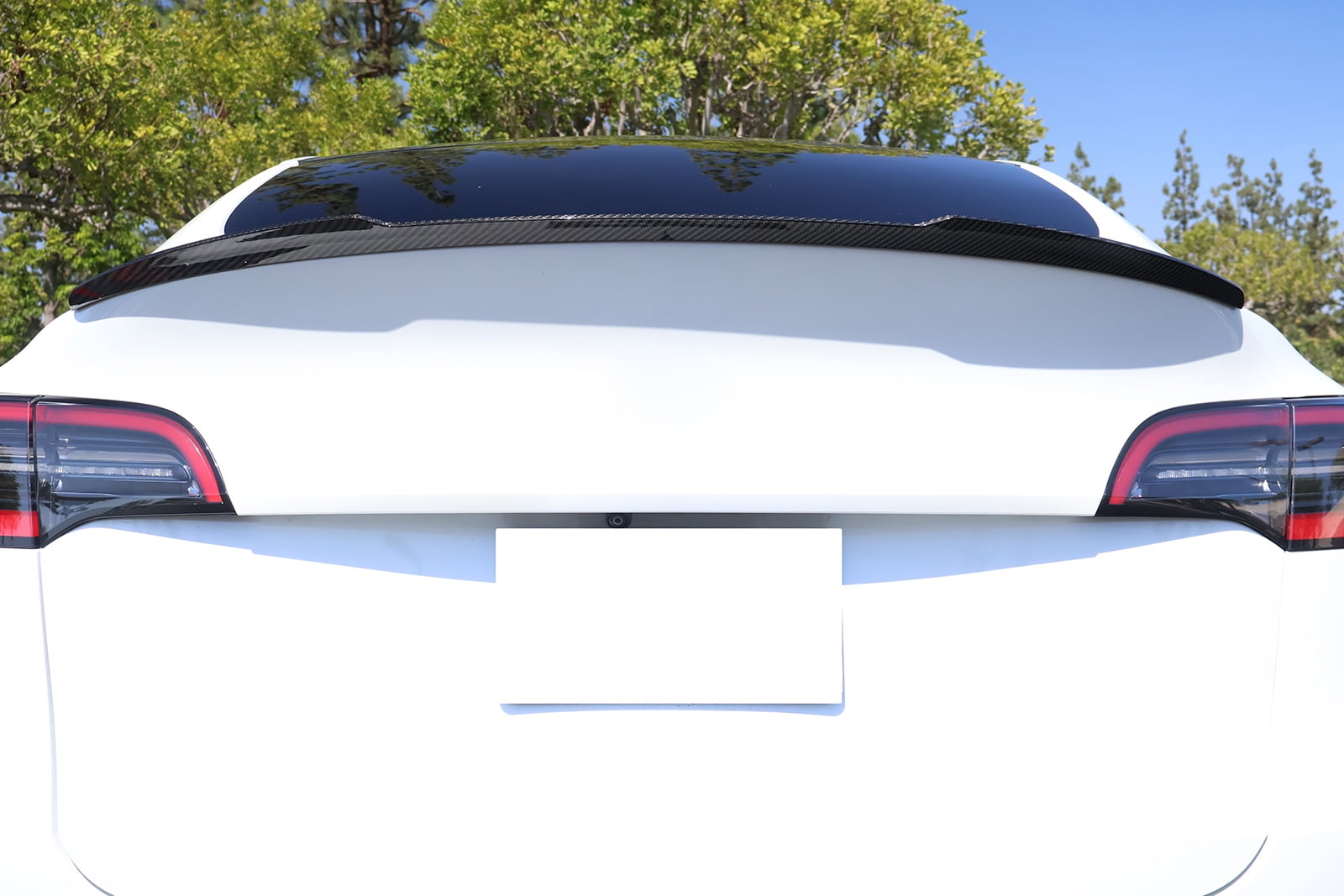 Ikon Motorsports Rear Trunk Spoiler for 2020-2025 Tesla Model Y IKON Style Dry Carbon Fiber Tail Wing