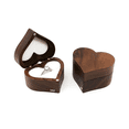 thumbnail image 1 of Caja Corazón De Madera Nogal Para Anillos De Boda Compromiso Lab.G, Cafe Oscuro Blanco, 1 of 5