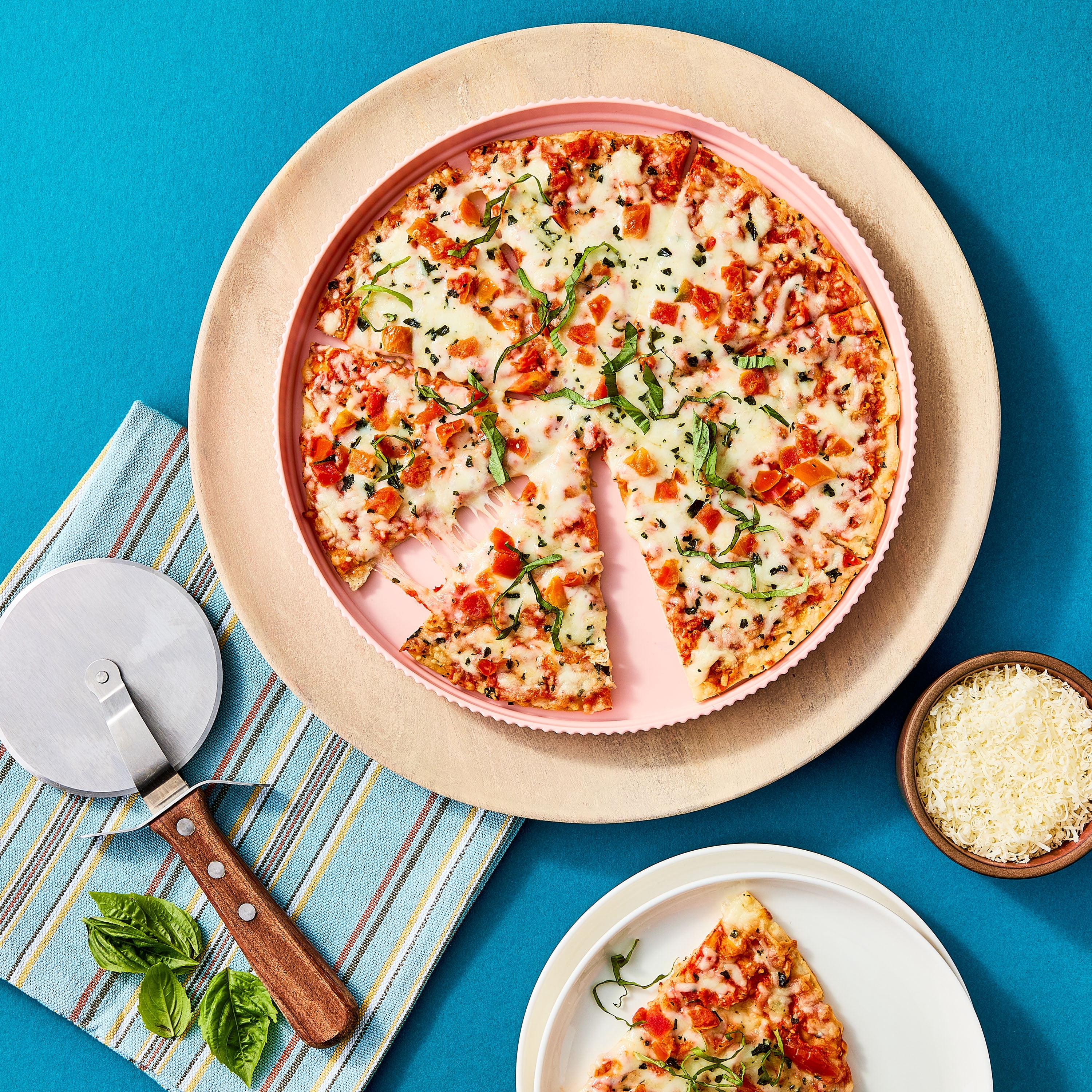 bettergoods Gluten-Free Cauliflower Thin Crust Margherita Pizza, 11.8 oz (Frozen)
