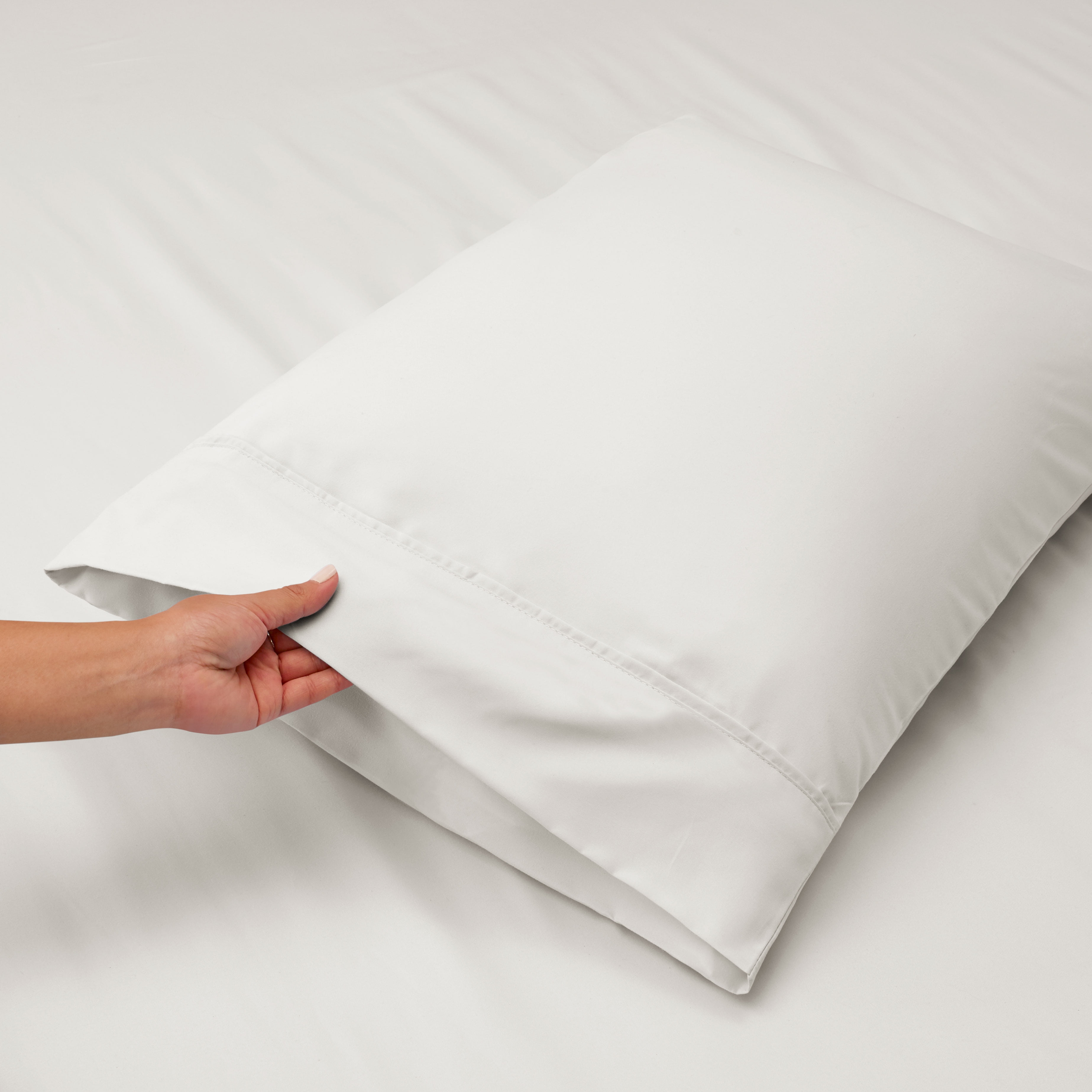 LammaLoe Extra Deep Pocket California King Sheets Set, 4 Piece, Fits 18"-24" Mattress, Breathable & Extra Soft Bed Sheets, White