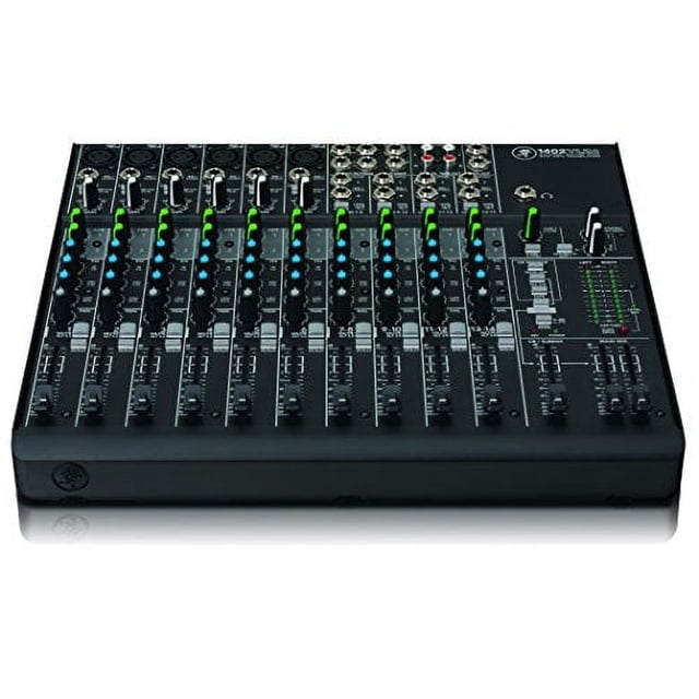 mackie 1402vlz4 mezclador analógico compacto de bajo ruido de 14 canales con 6 preamplificadores onyx, vista frontal en 3/4 que muestra la superficie de control negra con 14 faders deslizantes, perillas de ganancia y ecualización, botones auxiliares y medidores LED a la derecha; chasis metálico negro con perillas de alto contraste y rótulos serigrafiados, adecuado para DJ y grabación de estudio; también suele usarse como mezclador de escritorio para monitorización.