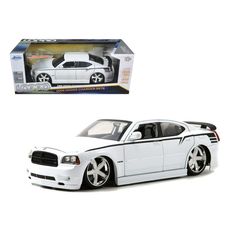 2006 Dodge Charger SRT-8 ミニカー 2006 Dodge Charger SRT8 Hemi Lopro White 1/18 Diecast Model Car by