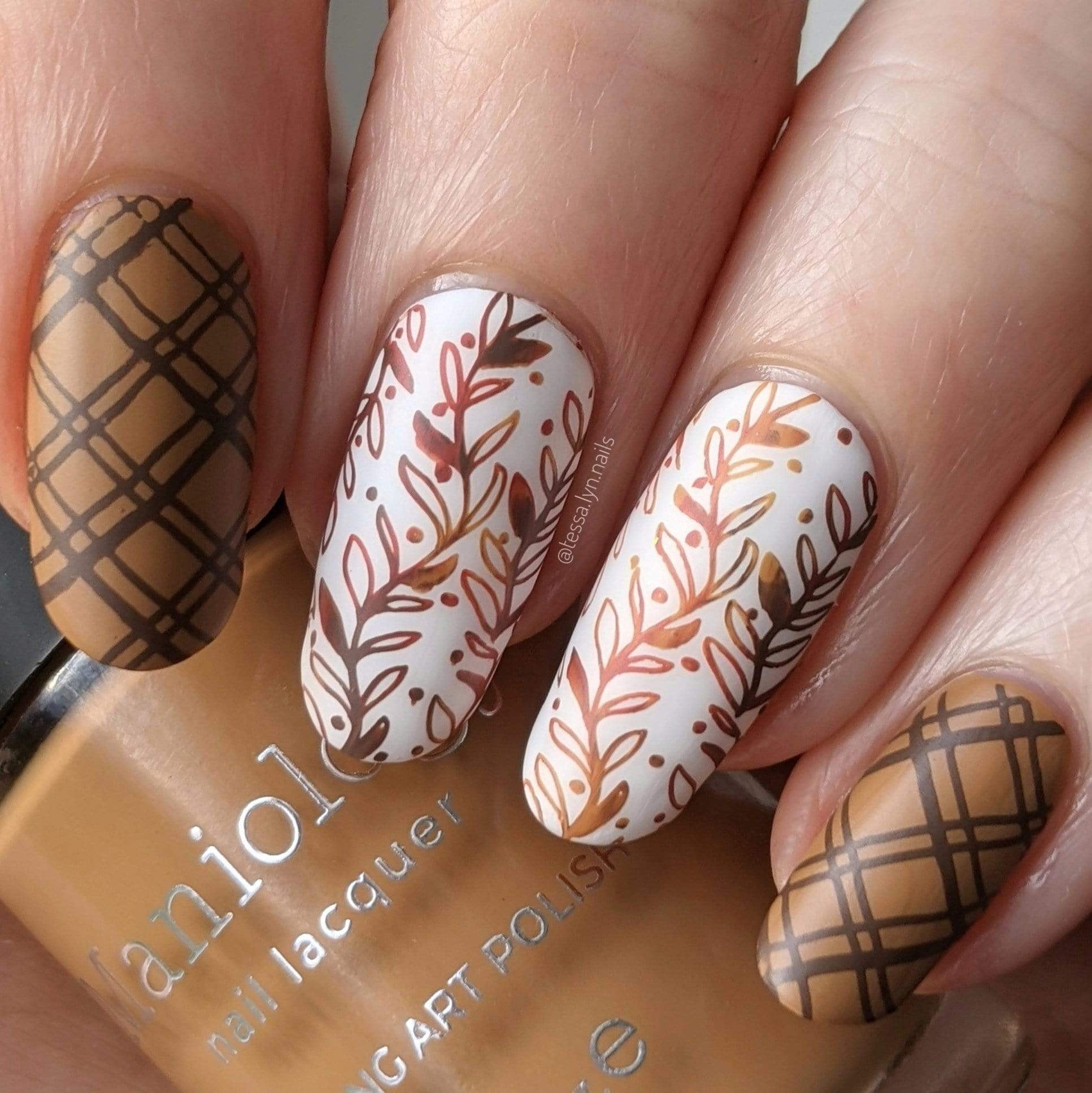LYN Nails