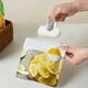 thumbnail image 5 of Clip para sellar bolsas de refrigerio | Clip reutilizable para almacenar alimentos, como papas fritas, polvos y ropa | Sellador de plástico con agarre fuerte | Gris o naranja, 5 of 6