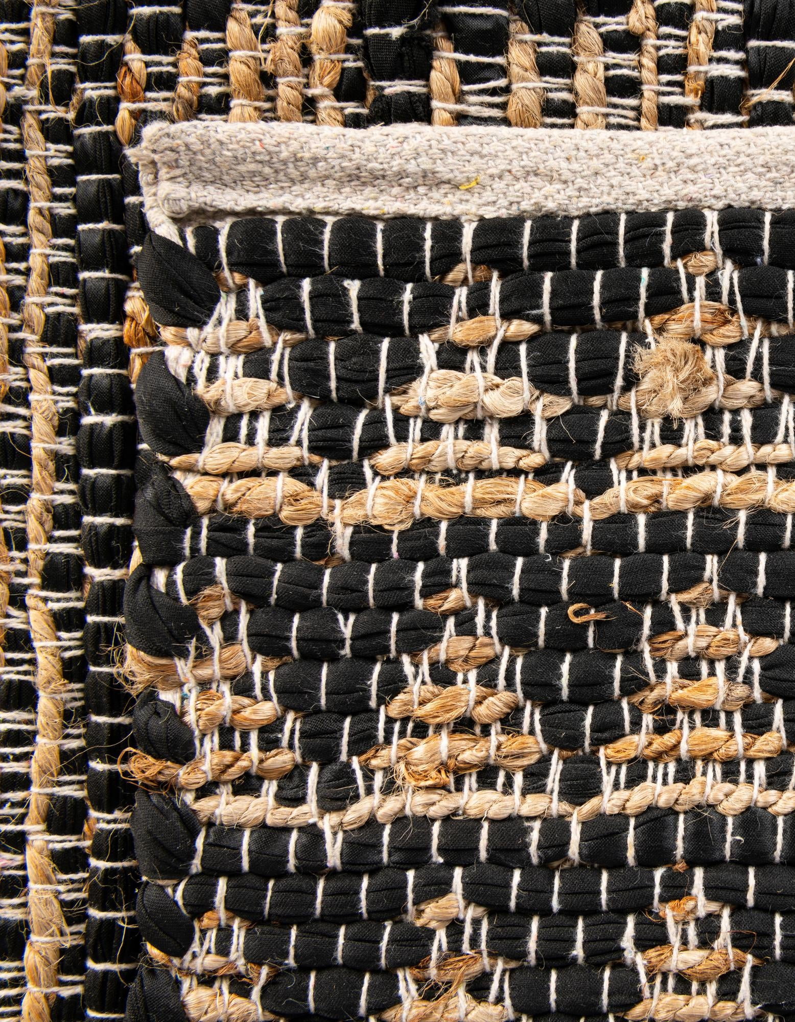 Unique Loom Chindi Jute Collection Area Rug (4' 1" x 6' 1" Rectangle Black/Natural)