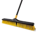thumbnail image 1 of Cepillo Push Broom Yocada de 60 cm con mango de 165 cm de largo y cerdas rígidas, 1 of 6