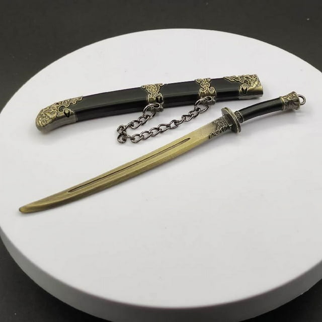 Ancient Famous Sword Metal Weapon Key Chain Pendant - Add a Touch of History to Your Look!