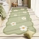 thumbnail image 1 of La alfombra de la sala de estar es geométricamente buena para uso doméstico, el dormitorio está cubierto con tapetes y la alfombra de la mesita de noche se usa como tapete., 1 of 2
