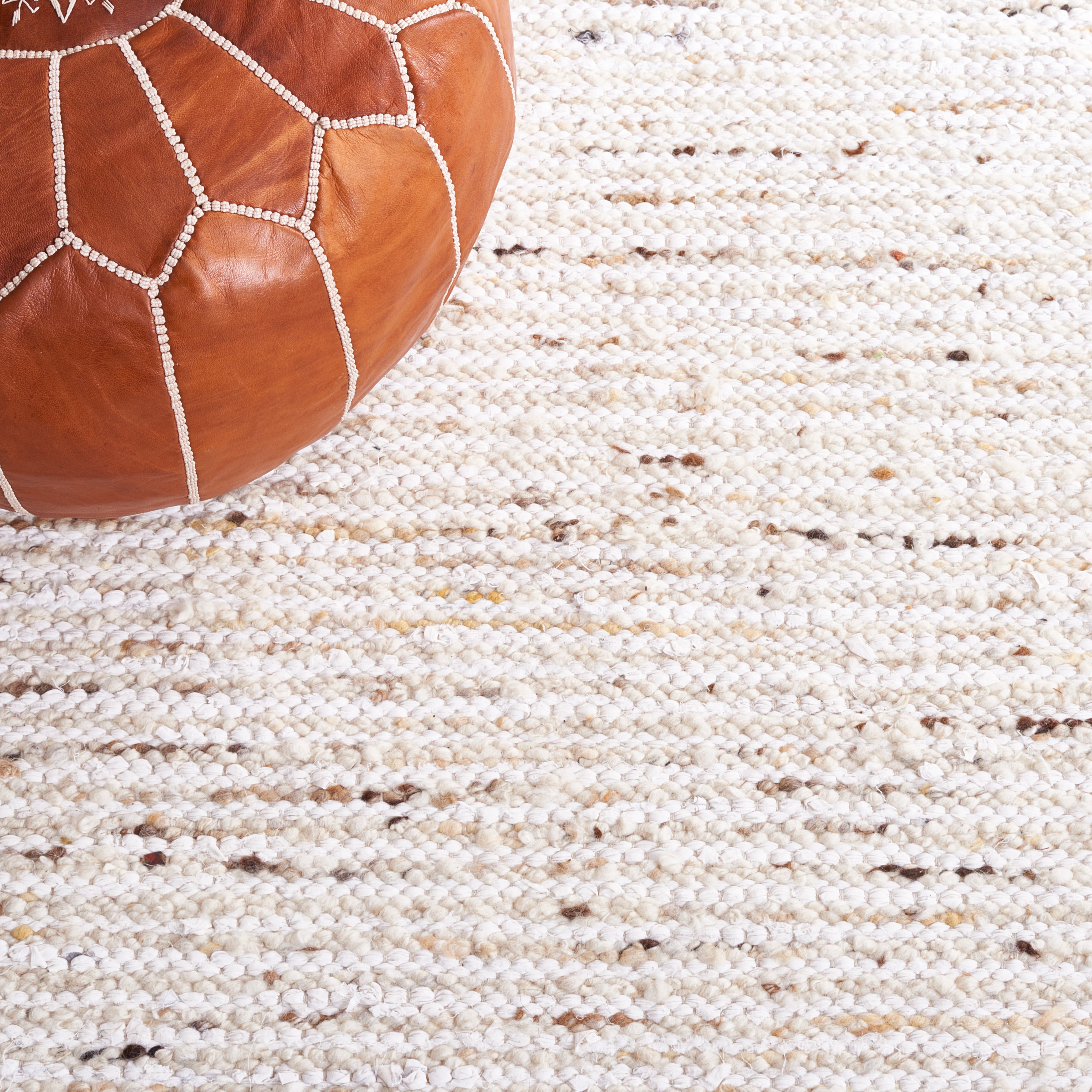 SAFAVIEH Natura Stephen Distressed Area Rug, Ivory/Gold, 6' x 6' Square