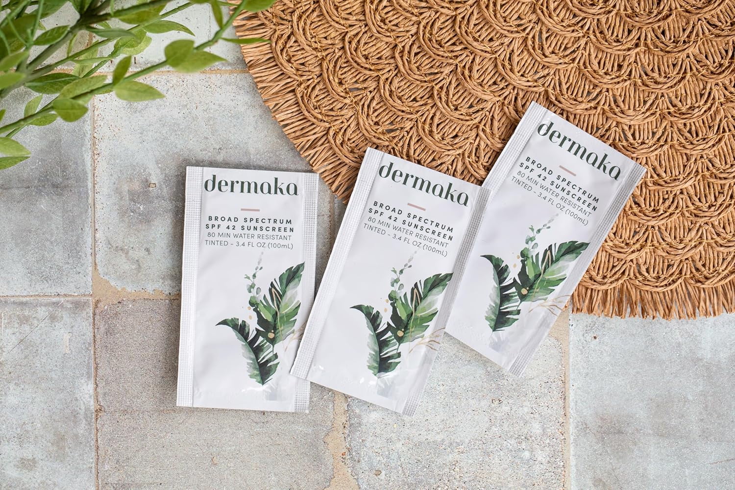 Dermaka Tinted Sunscreen SPF 42, Anti-Aging, Adults & Teens, 5ml 25 Packets, Water Resistant 80 Min