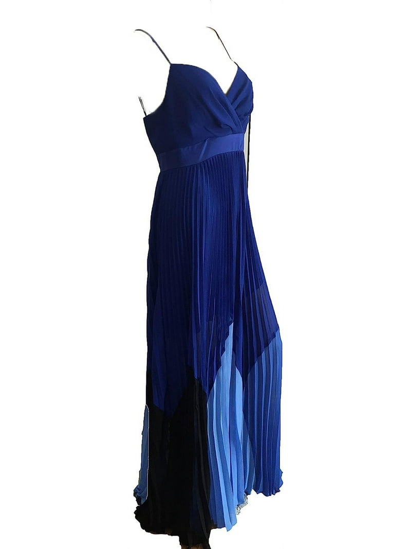 bcbgmaxazria dresses Embellished Tulle Gown shoulder neckline Sleeveless Floor length Column silhouette Concealed back zip closure Polyester/spandex Professional cleaning recommended Imported BCBGMAXAZRIA Women's Embellished Twist Hot