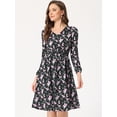 thumbnail image 2 of Vestido a media pierna con cuello en V y estampado floral con cintura fruncida Negros XS, 2 of 6