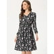 thumbnail image 2 of Vestido a media pierna con cuello en V y estampado floral con cintura fruncida Negros XS, 2 of 6