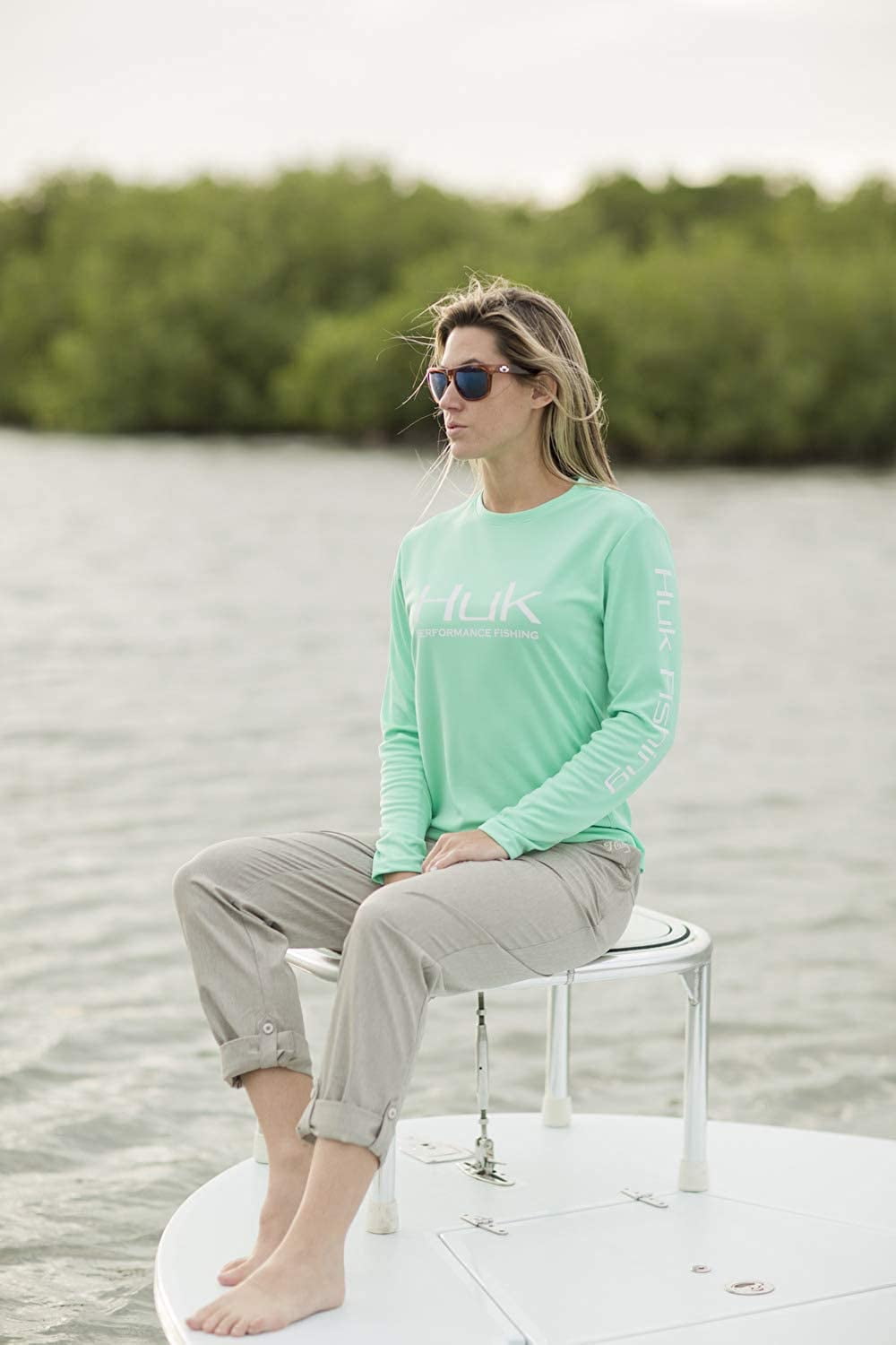 HUK Women's Icon X Long Sleeve Fishing Shirt with Sun Protection Electric  Green X-Small