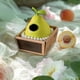 thumbnail image 4 of Ambientador para coche con forma de fruta | Aroma a gelatina de larga duración | Difusor sin llama | Plástico rojo, verde y amarillo | Elimina olores de 4 a 6 semanas | Regalo para usar en casa,, 4 of 6