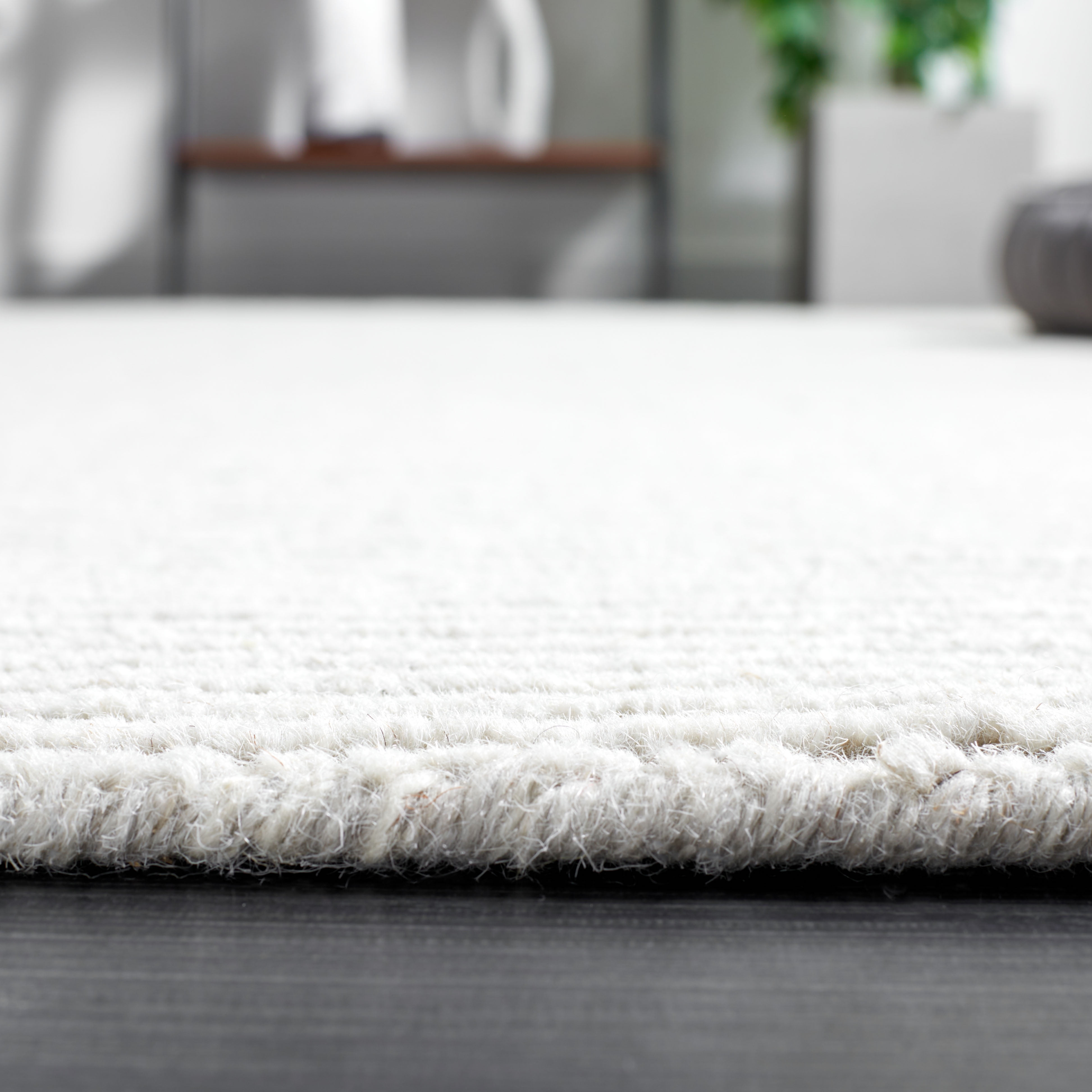 Safavieh Himalaya Hayden Solid Area Rug, Light Gray, 6' x 6' Square