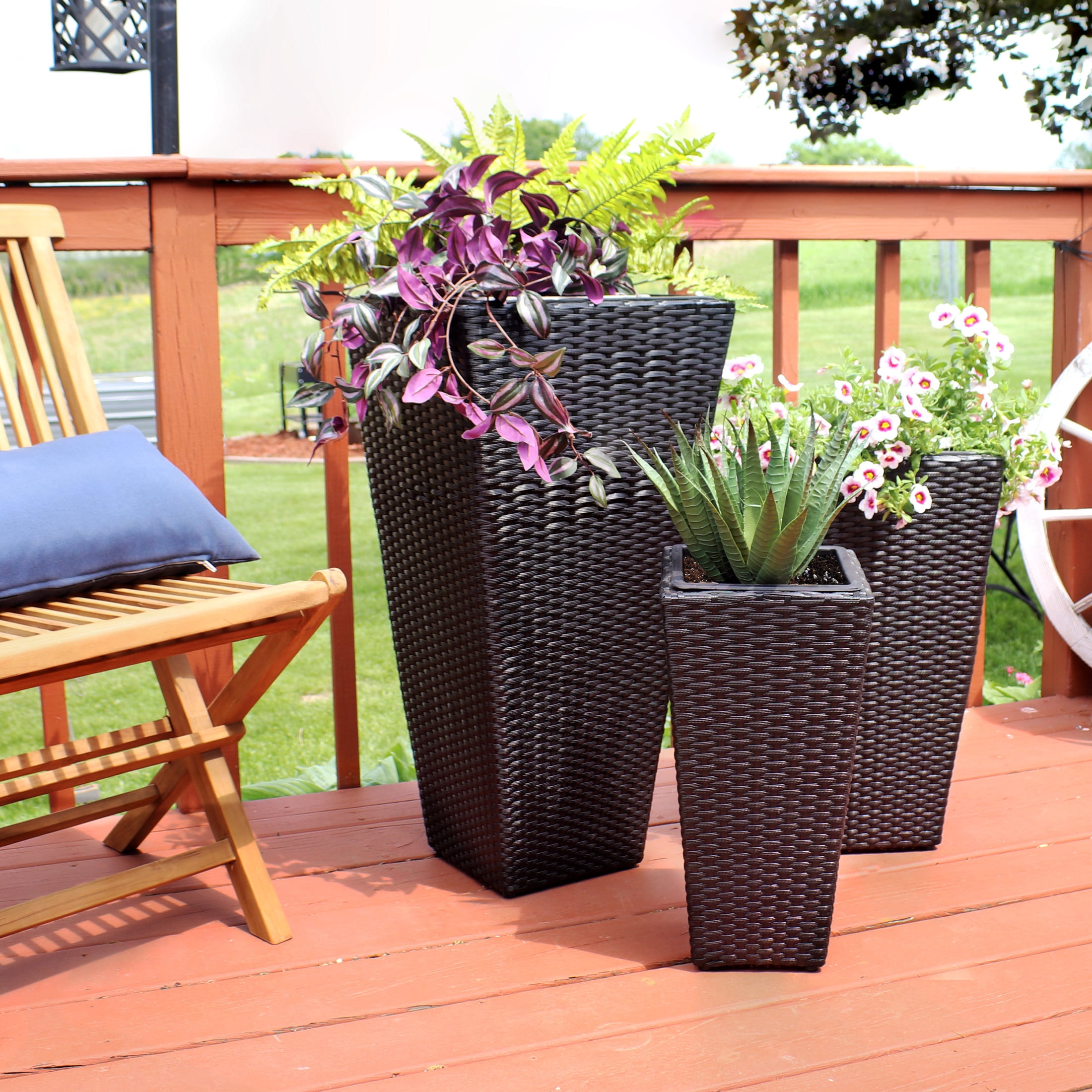 Sunnydaze Assorted Square Outdoor Black Rattan Planter with Liner 3-Count