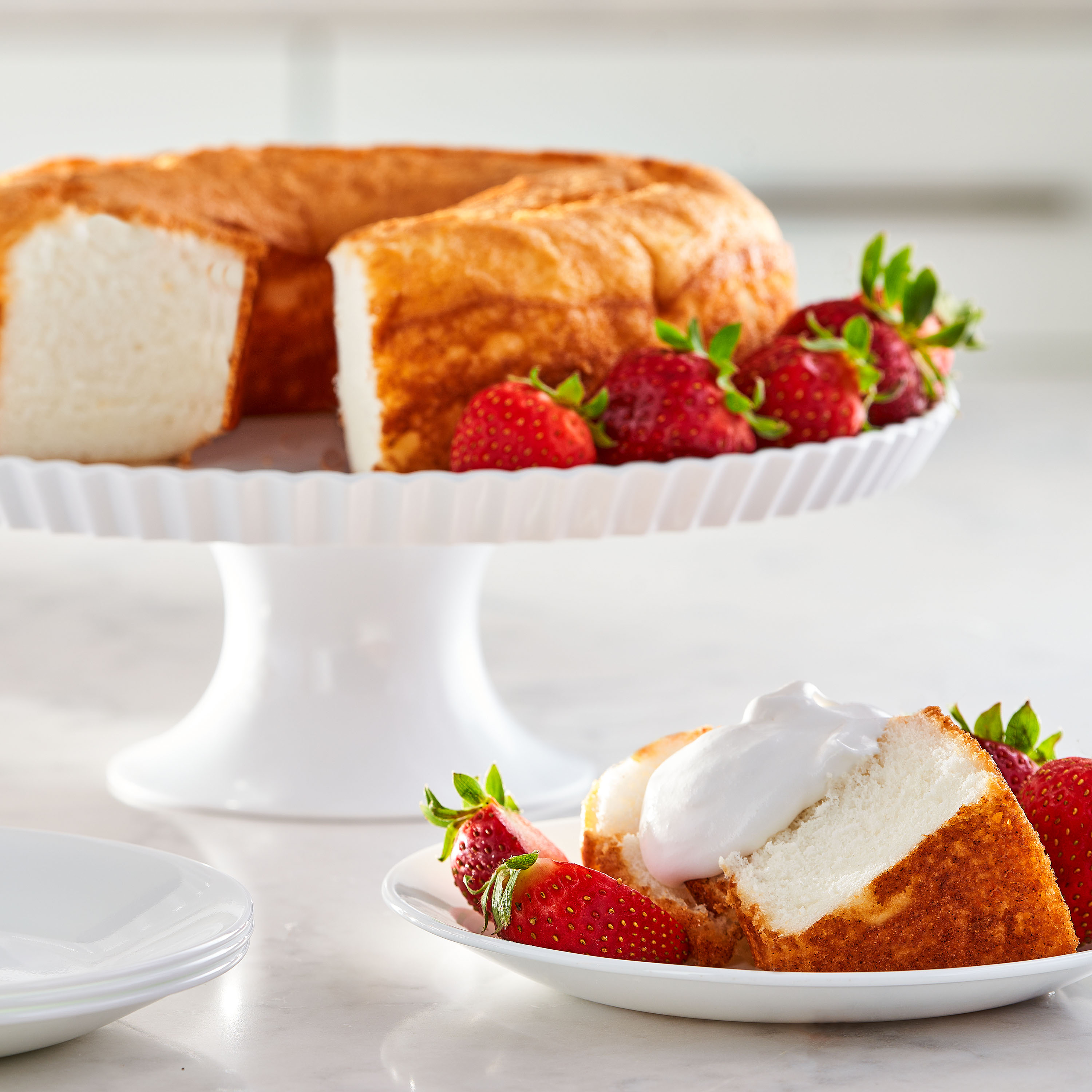 Freshness Guaranteed Plain Angel Food Ring Cake, 14 oz (Shelf Stable) - image 2 of 8