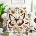 thumbnail image 1 of Manta con temática de mariposas boho, manta novedosa con diseño floral de polillas en color beige, regalo para hombres y mujeres, para todas las estaciones, para decoración del hogar, sala de estar y, 1 of 7