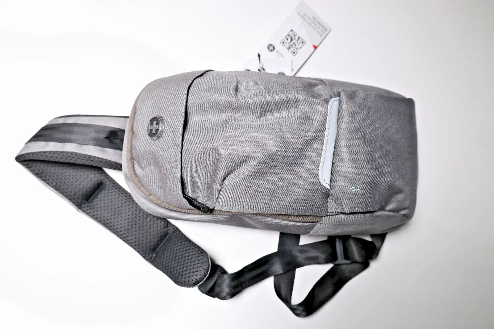 Swissdigital Brazen Light Gray Crossbody bag