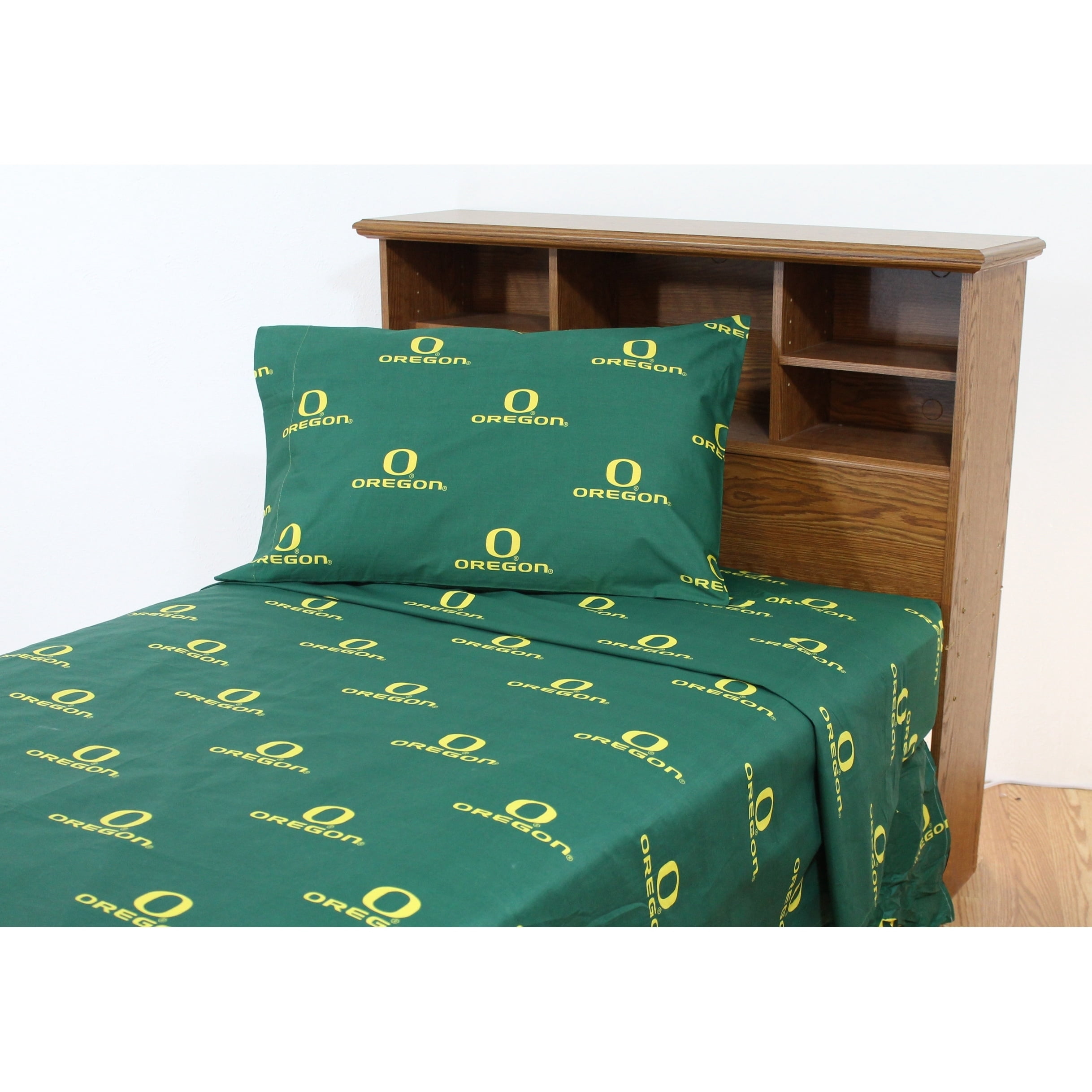 Oregon Ducks 100% cotton, 4 piece sheet set - flat sheet, fitted sheet, 2 pillow cases, King, White