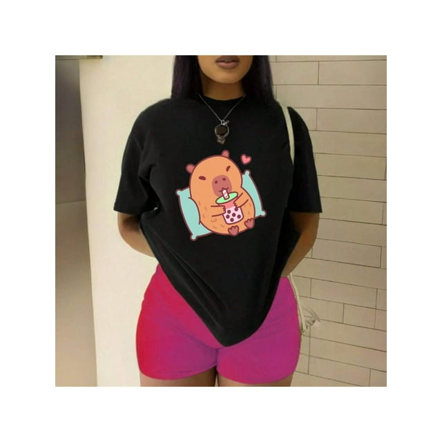 Playera Blusa De Capybara Recostado Bebiendo Soda Capibara Ropa De Mujer Color Negro Talla Chica Marca Emil SaEs