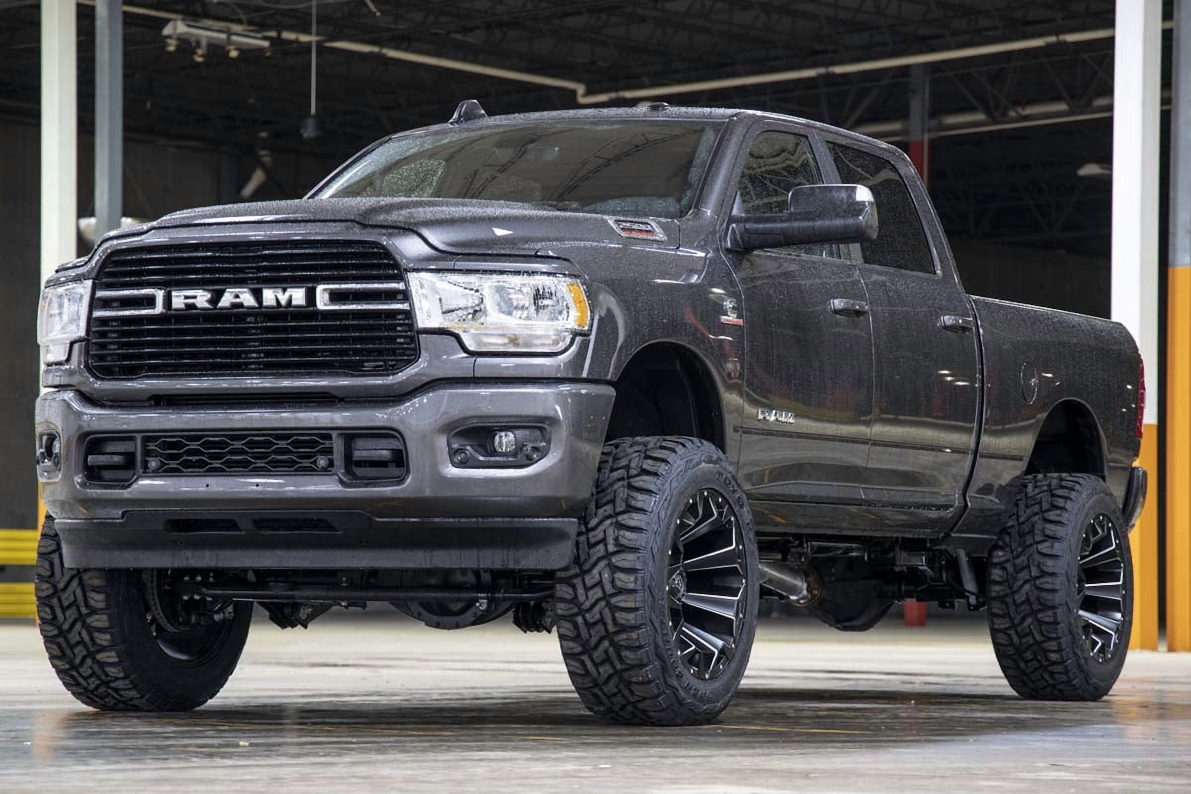 Rough Country 5" V2 Lift Kit for 19-24 Ram 2500 w/Non-AISIN Transmission - 38370