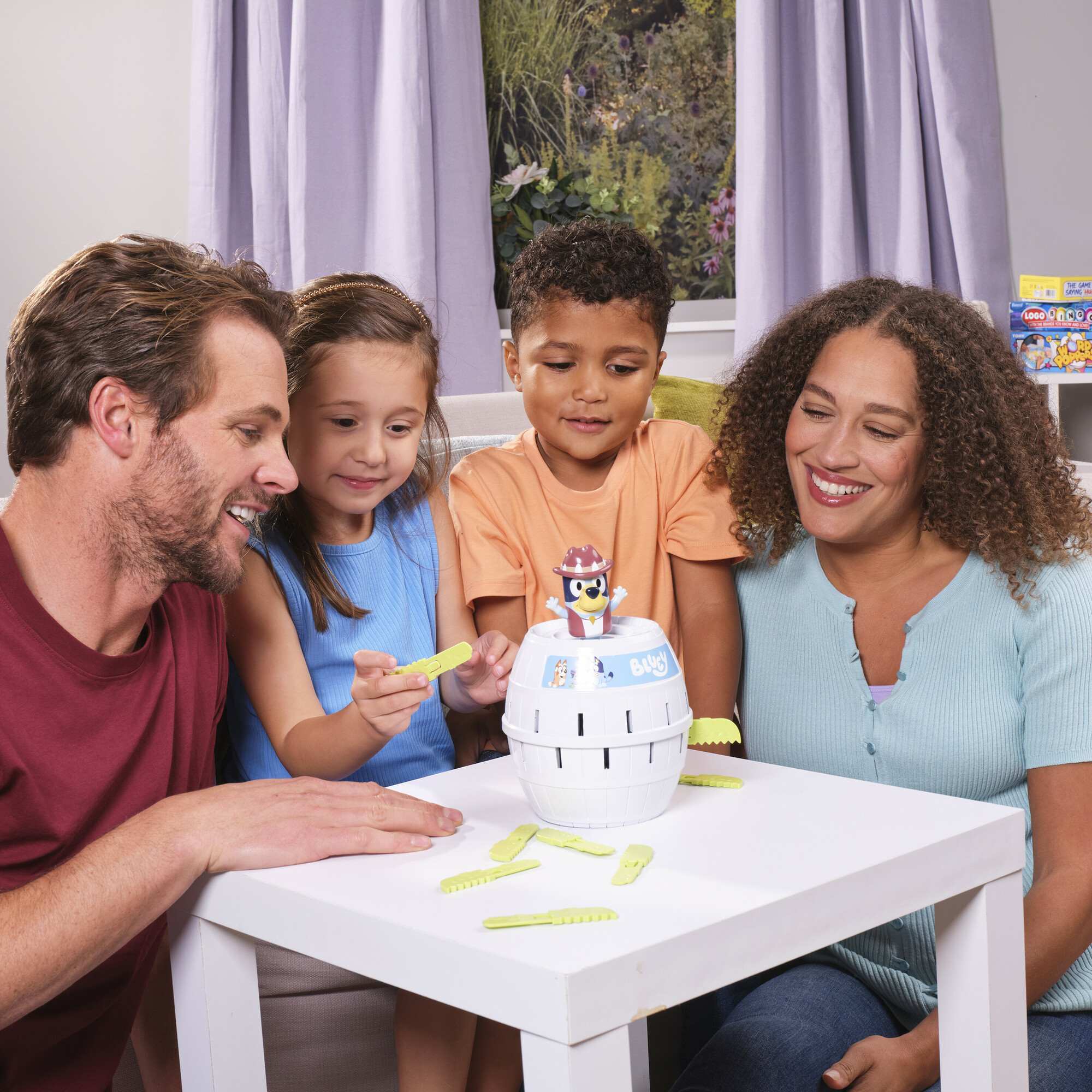 Tomy Pop Up Bluey Family Board Game photo 5