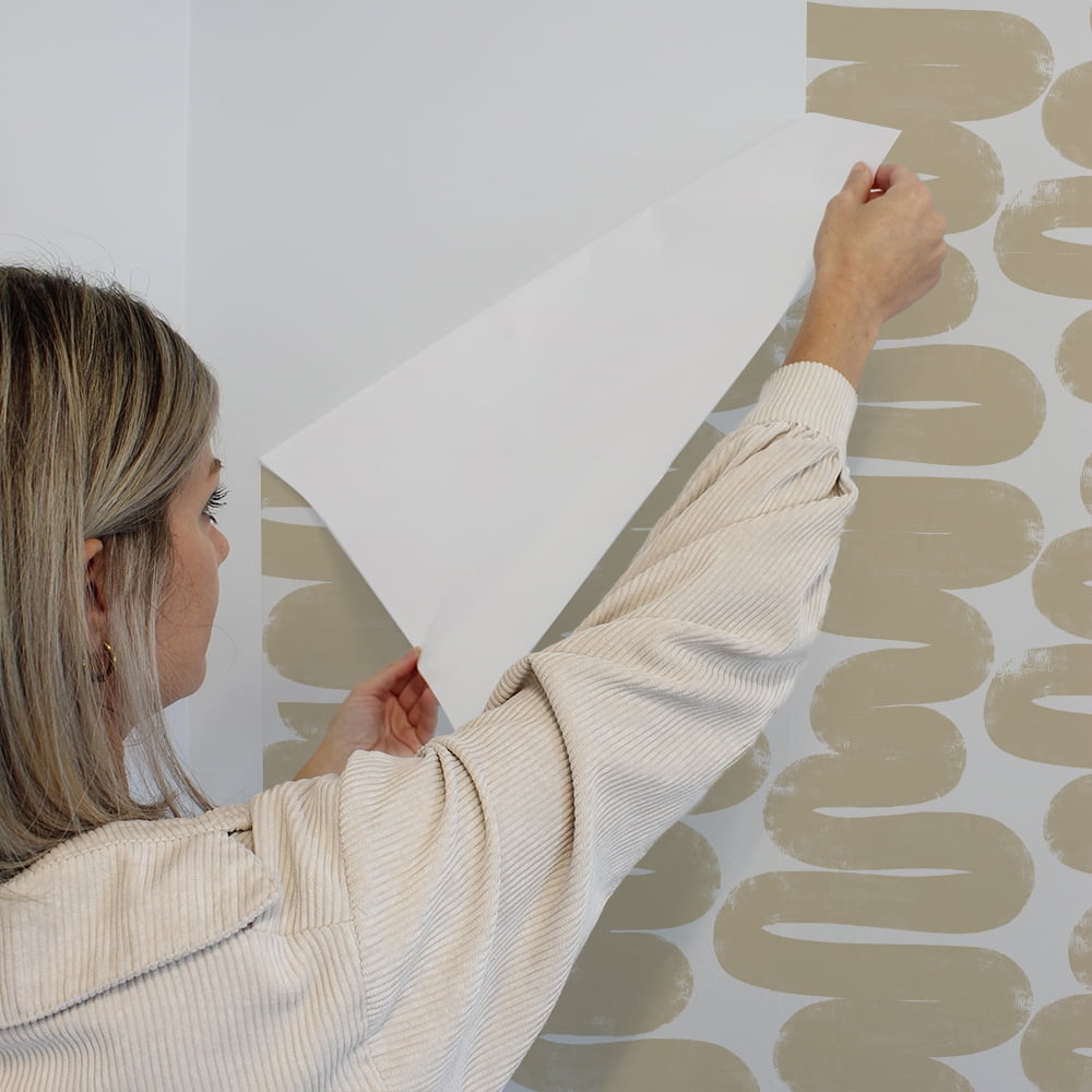 Tempaper x Bobby Berk Wiggle Room Sand and White Peel and Stick Wallpaper, 20.5" x 16.5'
