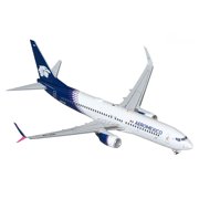 Boeing 737-800 Commercial Aircraft AeroMexico (N957AM) White with Dark Blue Tail Gemini 200 Series 1/200 Diecast Model Airplane by GeminiJets