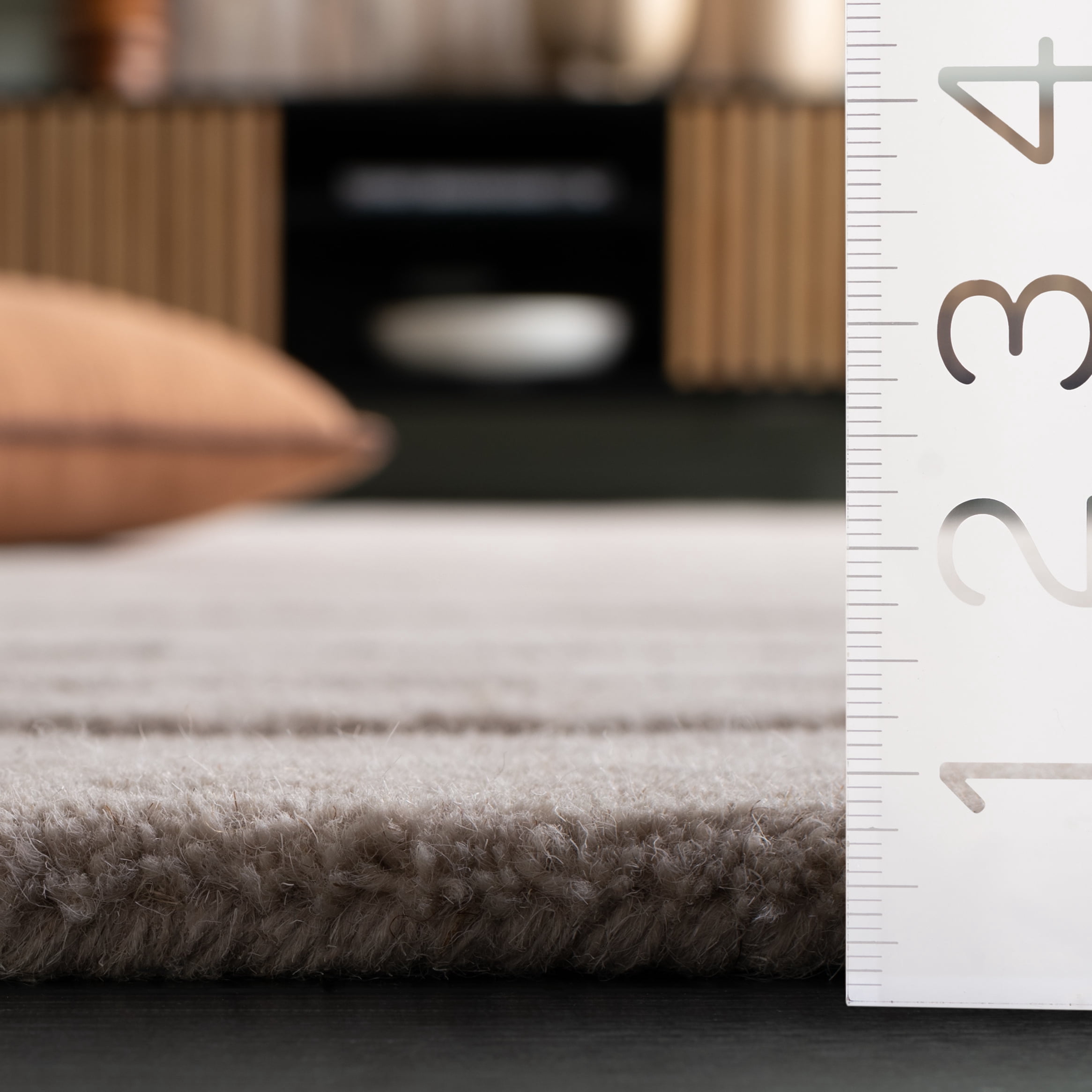 SAFAVIEH Chatham Emory Solid Area Rug, Beige, 6' x 9'