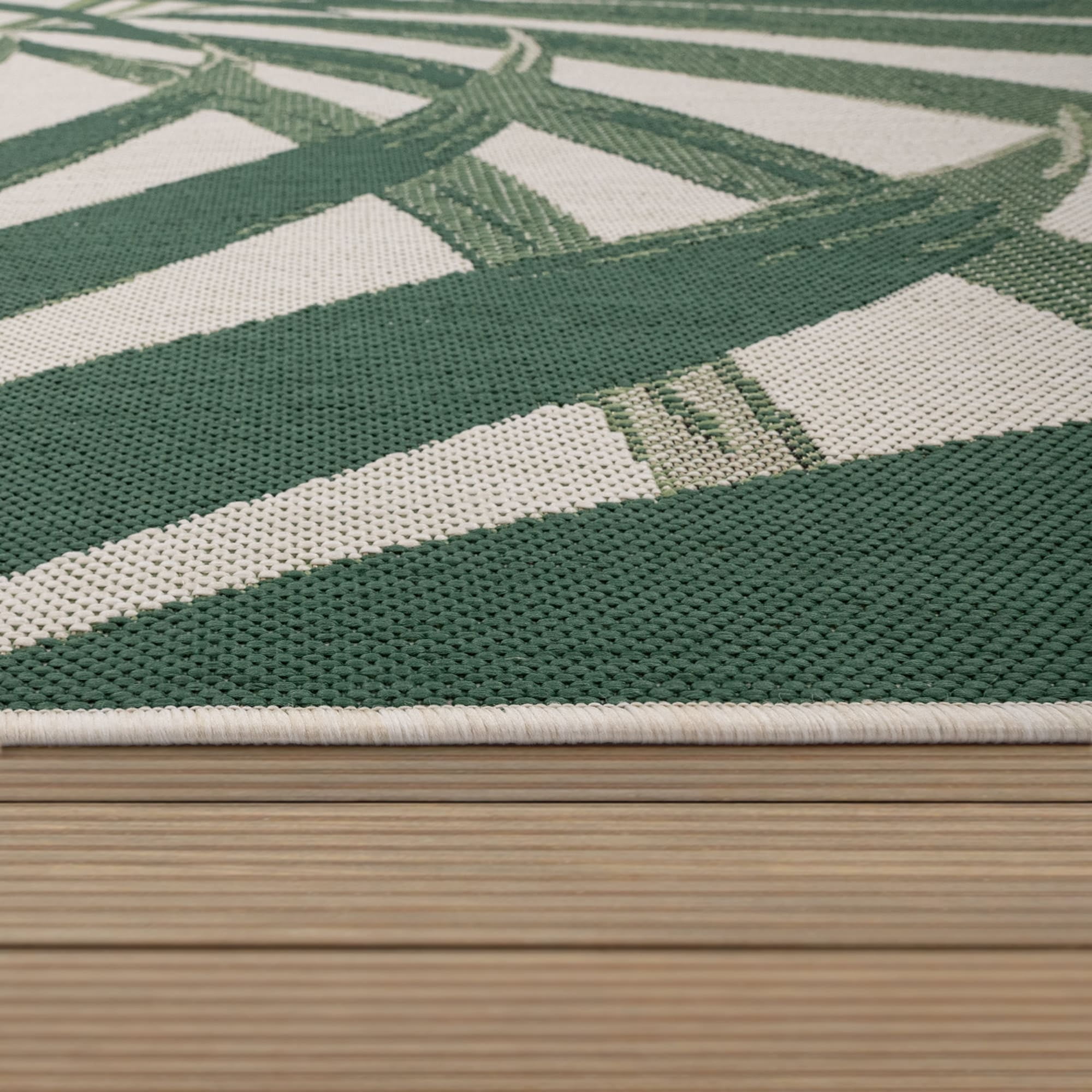 Paco Home In- & Outdoor Rug with with Jungle Design in Green - 7'10" x 11'2" (8'x11')