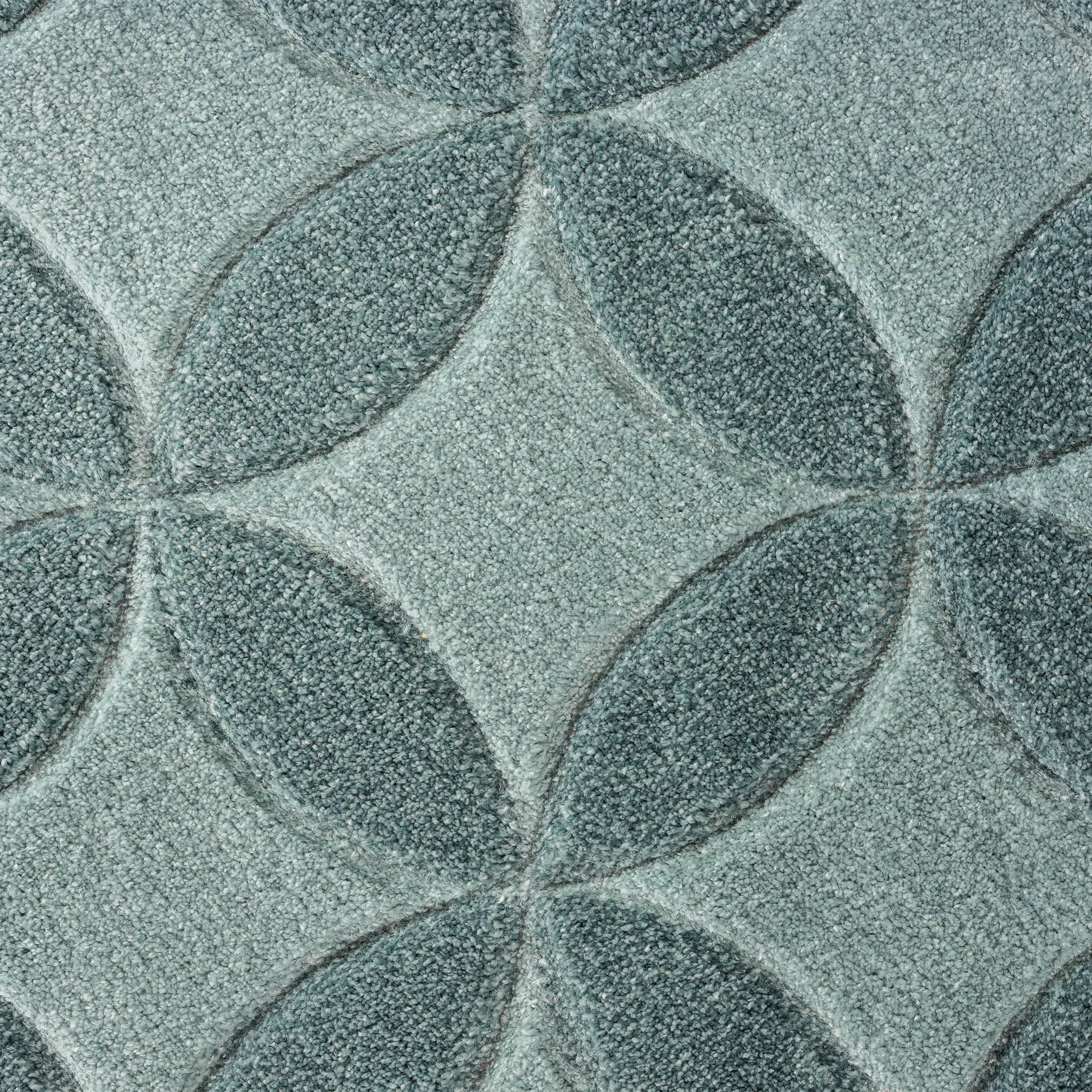 Better Homes & Gardens Carved Geo Indoor Accent Rug, Aqua Petals, 30" x 46"