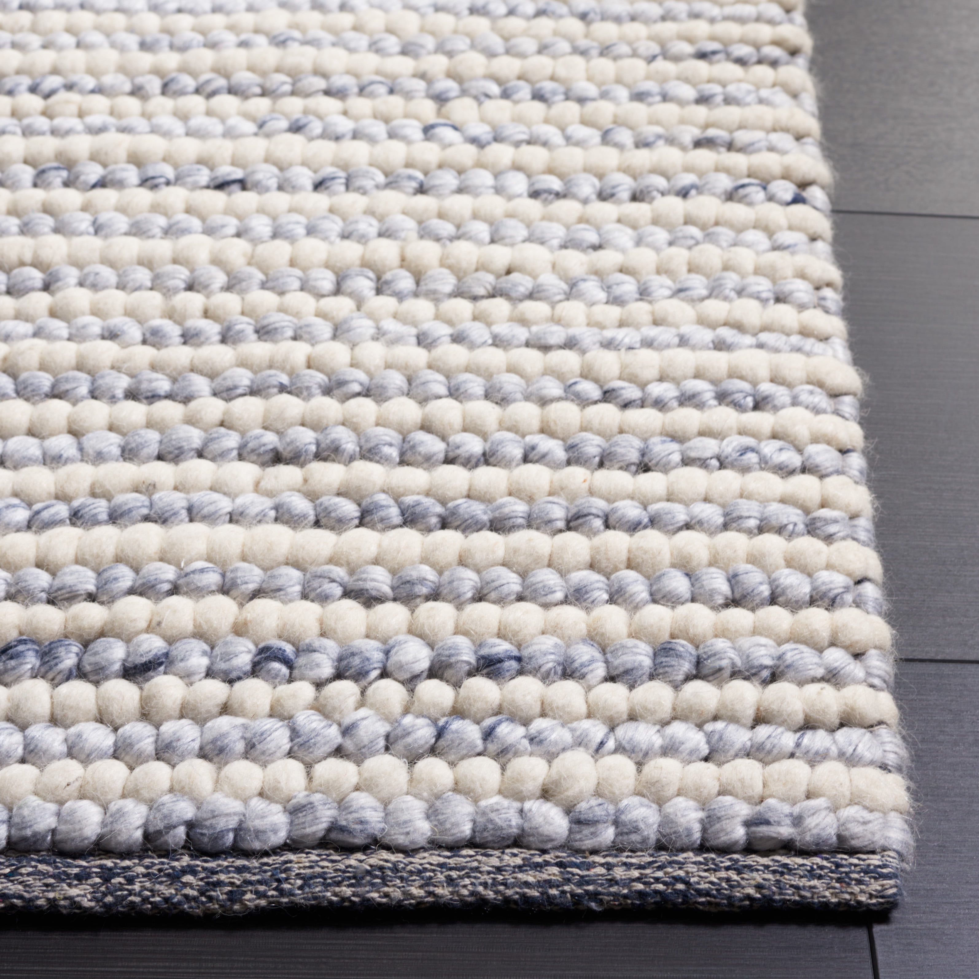 SAFAVIEH Natura Fredrick Striped Area Rug, Ivory/Blue, 4' x 4' Square