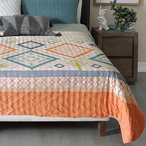 Vianney King Size Comforter - Novo Comitan Bedding - Reversible Lightweight Quilted Blanket 110x93 Inches - Soft Cozy All Season Bed Cover with Diamond Geometric Design