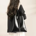 thumbnail image 2 of Bolso de mano de cuero de alta gama con forma de cubo de moda con cordón, estilo con cordón, bolso cruzado de un solo hombro de gran capacidad, 2 of 5