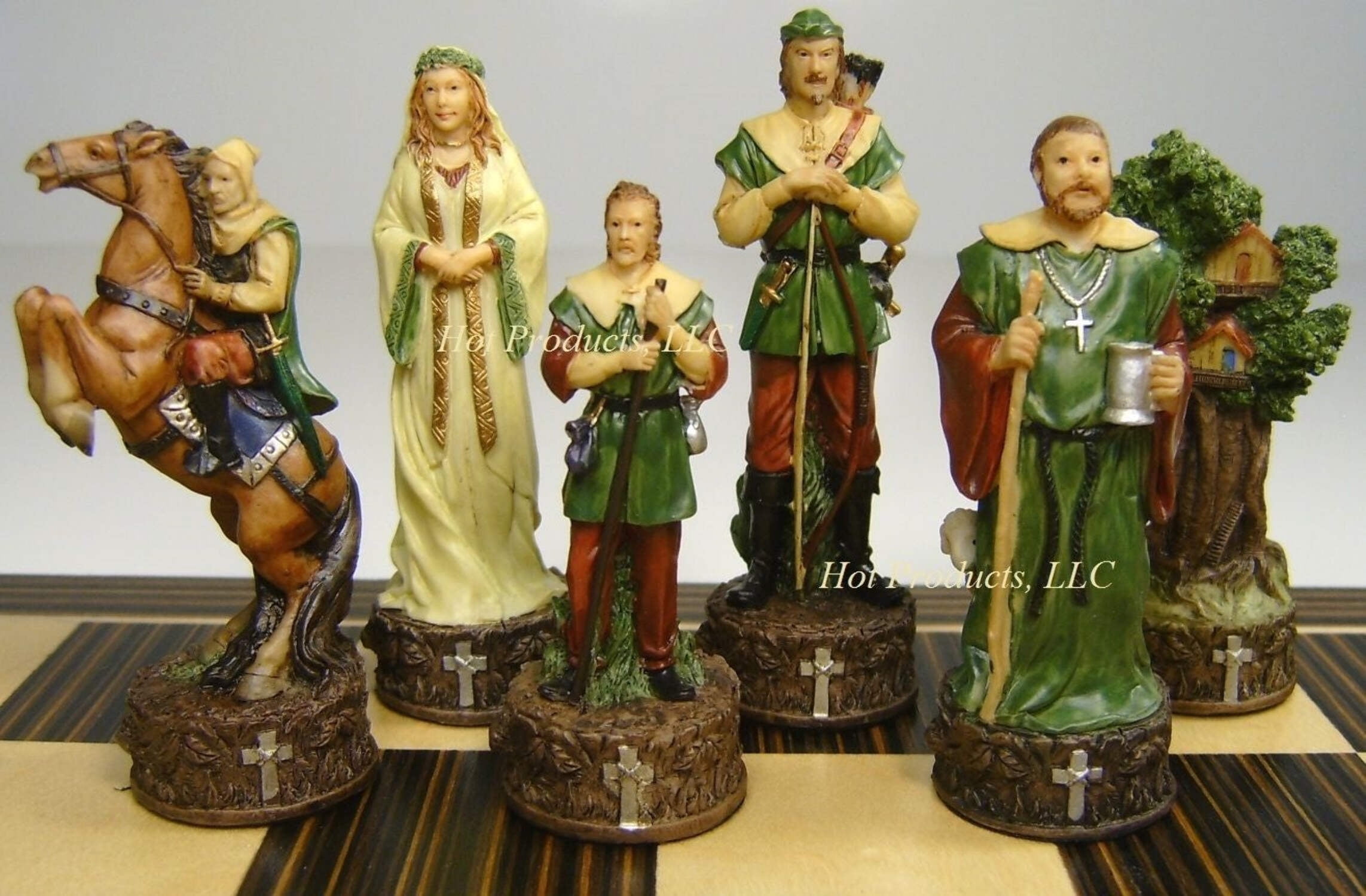 Medieval Times ROBIN HOOD Chess Set W/ 14 Ebony Black  Maple Wood Board