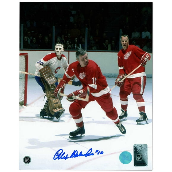 Alex Delvecchio Autographed Detroit Red Wings Game Action 8x10 Photo