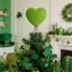 thumbnail image 4 of Adorno navideño de estrella de poliéster y metal con forma de corazón verde y rebote | Decoración navideña familiar para árbol, San Valentín o boda, 4 of 7