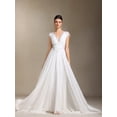 thumbnail image 1 of Vestido de novia Bellabarnetten Slaia con encaje doblado y sin espalda, 1 of 6