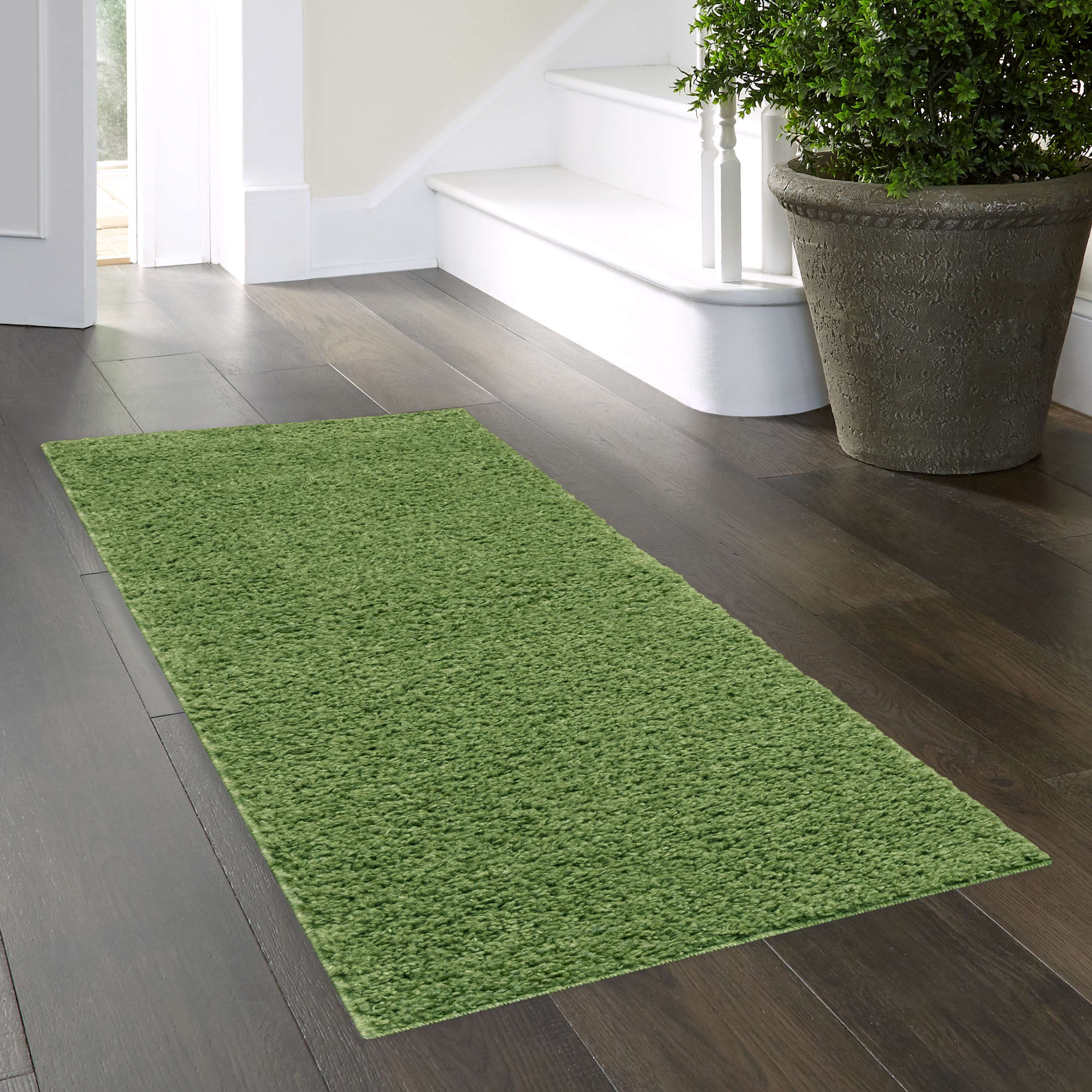 Mainstays Green Shag Indoor Runner Rug, 1 ft 9 in x 5 ft