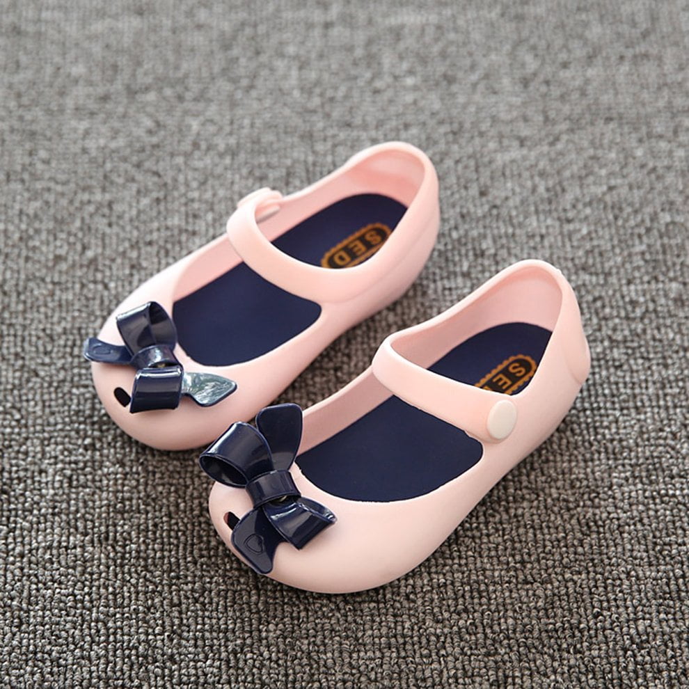 solid buckle strap round toe flats