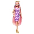 thumbnail image 3 of Muñeca Barbie de cabello divertido y elegante con cabello rubio extralargo, 3 of 7