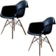 thumbnail image 1 of Set de 2 Sillas Grupo Microtec Replica Estilo Eames con Brazos Negro Pata Madera Comedor Oficina Sala Cocina o Jardin Plastico Grueso Grupo Microtec Daw Daw, 1 of 5