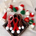 thumbnail image 2 of Gorro de Navidad para decoración de tartas, Mini sombrero para piruleta, tapas de botella de caramelo, mesa de postre, manualidades, venta al por mayor, 1 unidad, 2 of 4