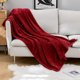 thumbnail image 2 of Manta MIULEE de forro polar rojo burdeos 127 x 152 cm, 300 g/m², suave, 2 of 8
