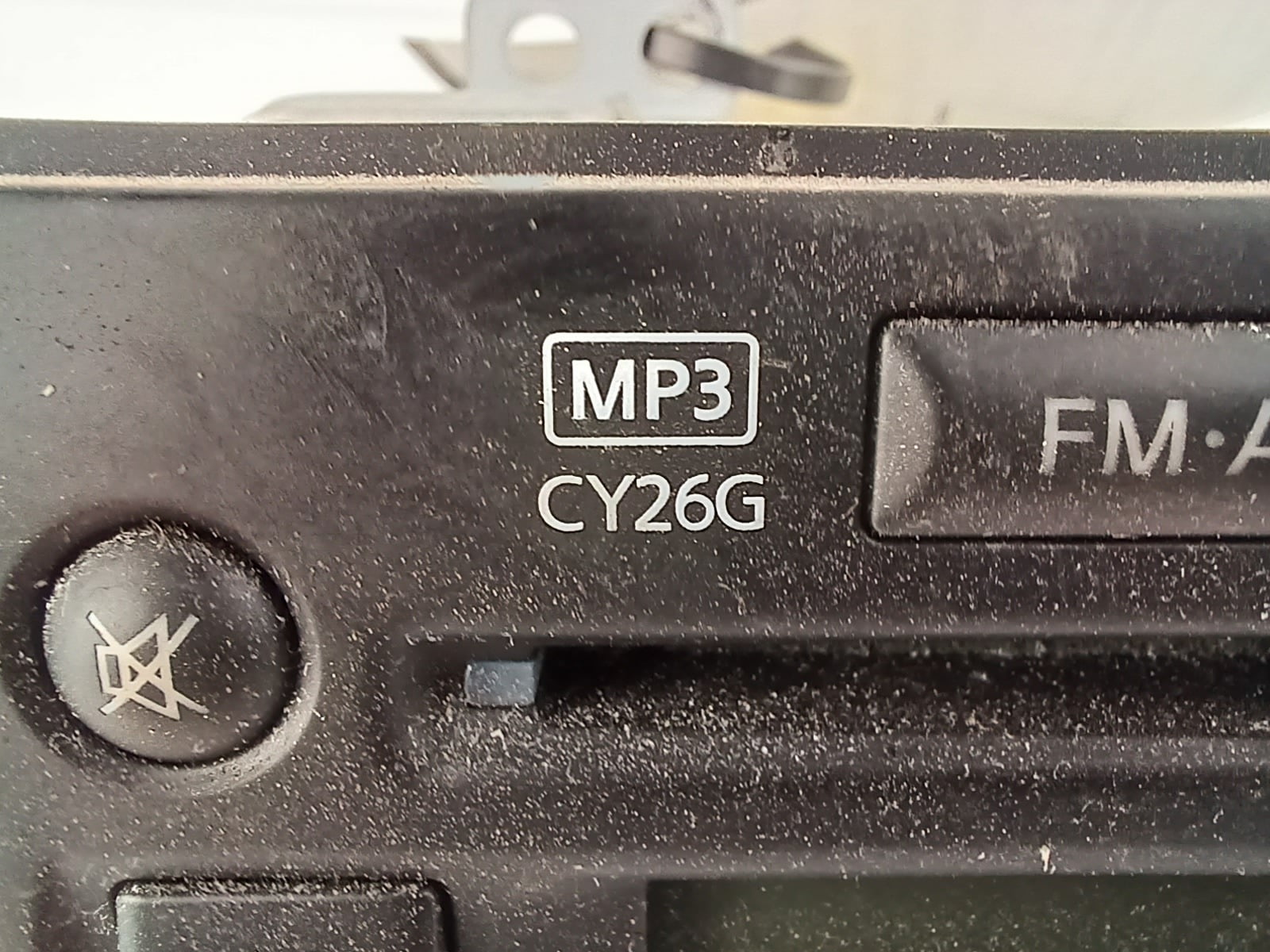 Pre-Owned 11 12 13 14 15 Nissan Rogue AM FM CD Radio Receiver OEM - Verify Specific Vehicle Fitment In Description - (Good)